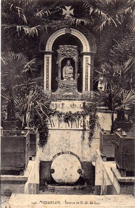 Carte postale ancienne Verdelais - la source au Luc 1