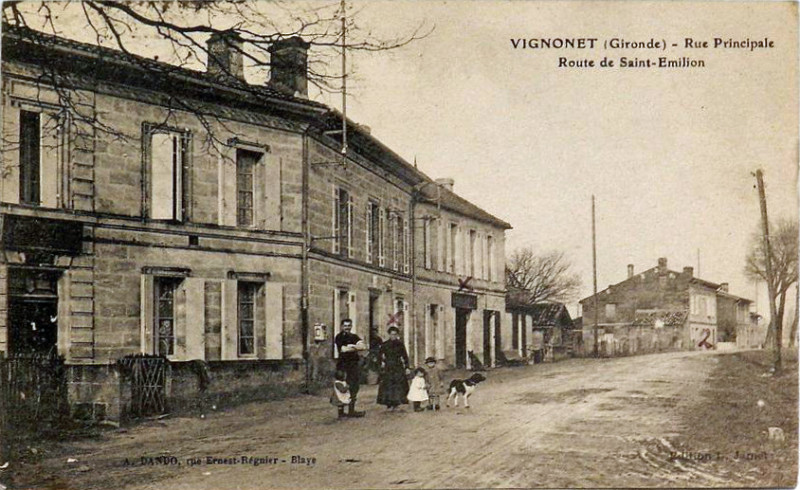 Carte postale ancienne Vignonet - rue principale 1