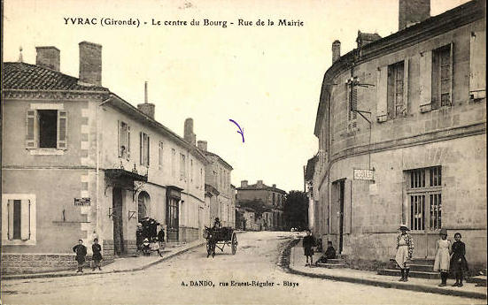Carte postale ancienne Yvrac - bourg 15