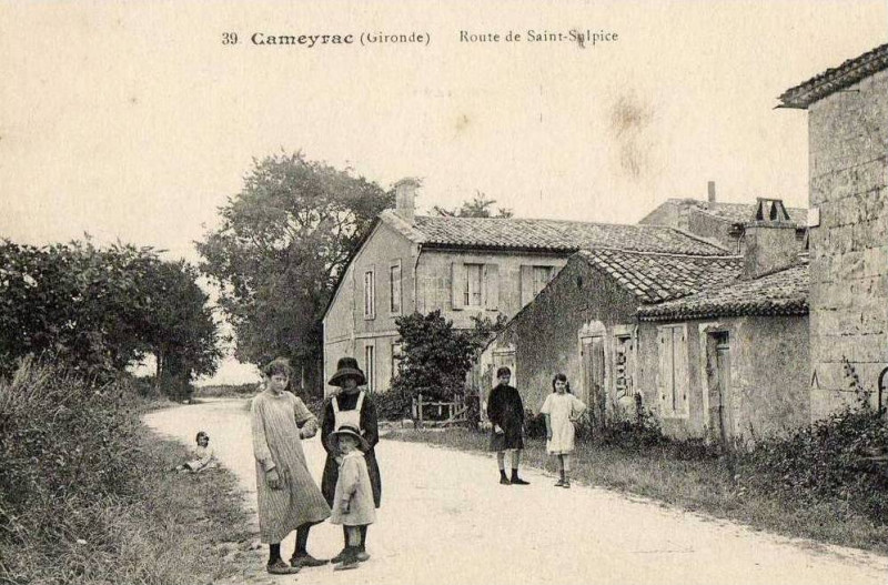 Carte postale ancienne Cameyrac-route-de-St-Sulpice