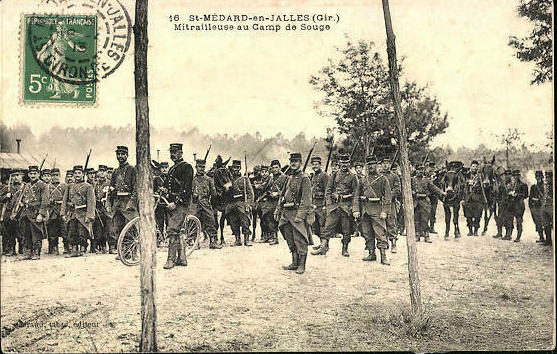 Carte postale ancienne Camp de Saint-Médard - Mitrailleuses 3
