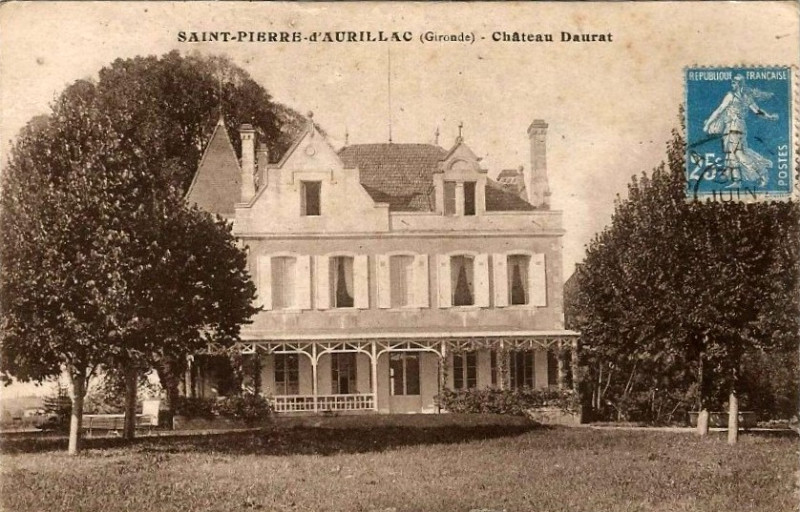 Carte postale ancienne Saint-Pierre-d'Aurillac - château Daurat 2