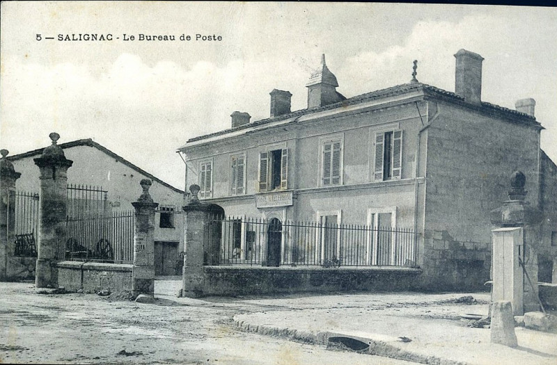 Carte postale ancienne Salignac - Hôtel des Postes 2