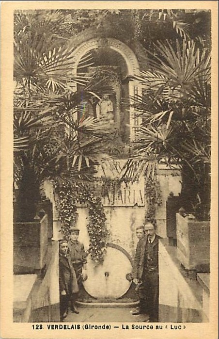 Carte postale ancienne Verdelais - la source au Luc 2