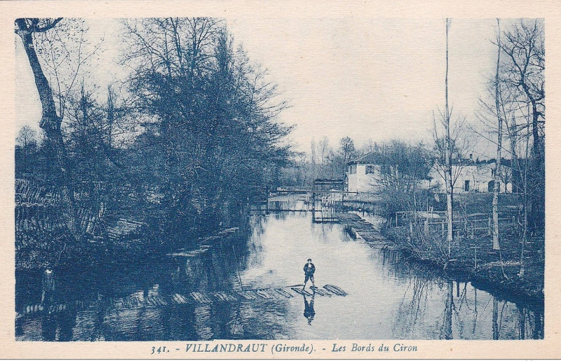 Carte postale ancienne Villandraut - Les bords du Ciron 1
