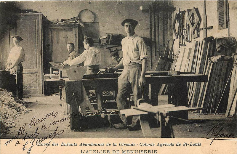 Carte postale ancienne Villenave-d'Ornon - atelier de menuiserie