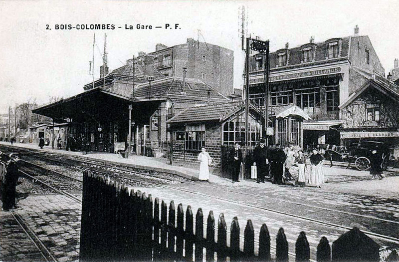 Carte postale ancienne Bois-Colombes - La gare 02