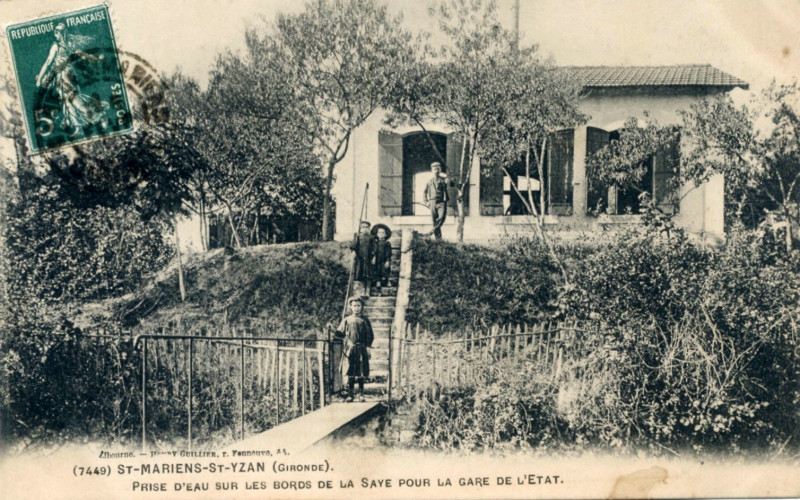 Carte postale ancienne Saint-Mariens-Yzan - Gare prise d'eau