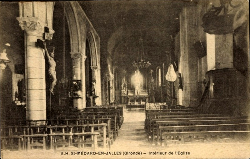 Carte postale ancienne Saint-Médard-en-Jalles - église 5