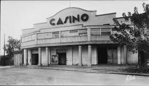 Carte postale ancienne Smj - Casino