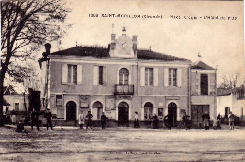 Carte postale ancienne Saint-Morilon Mairie 1