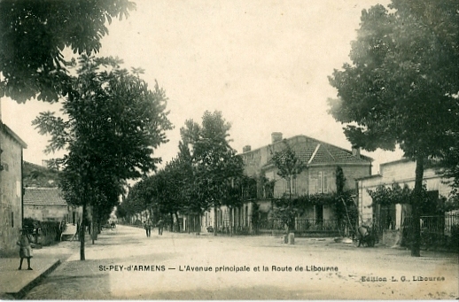 Carte postale ancienne Saint-Pey-d'Armens - route de Libourne 1