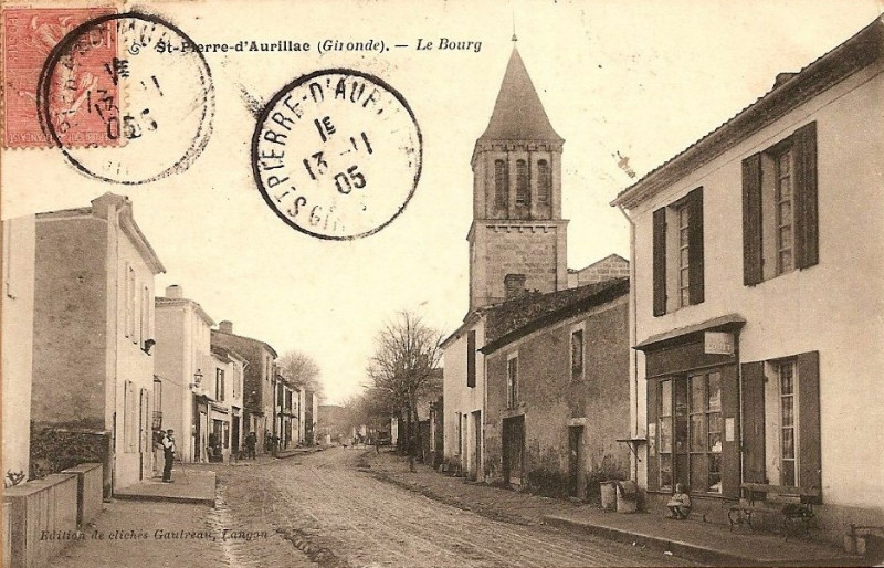 Carte postale ancienne Saint-Pierre-d'Aurillac - bourg 1