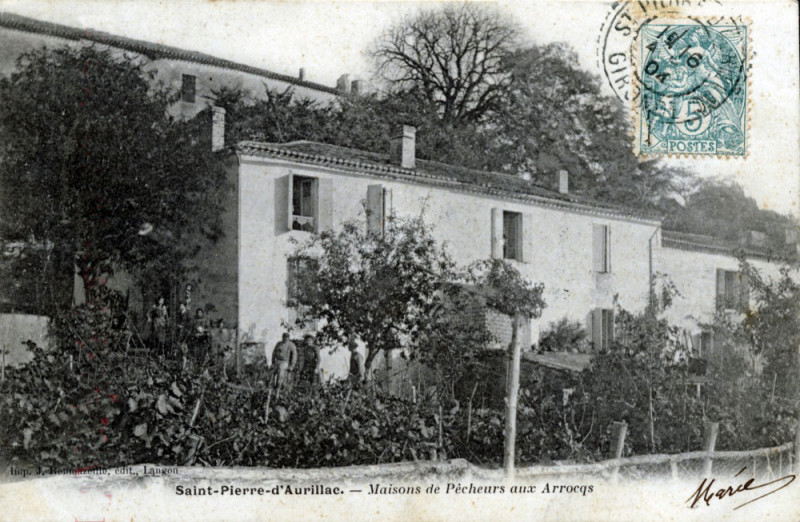 Carte postale ancienne Saint-Pierre-d'Aurillac - Maison des pécheurs