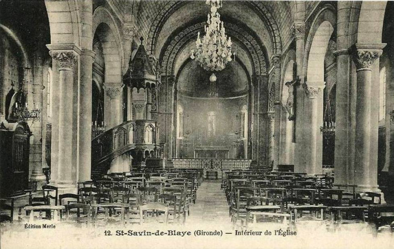 Carte postale ancienne Saint-Savin - église 3