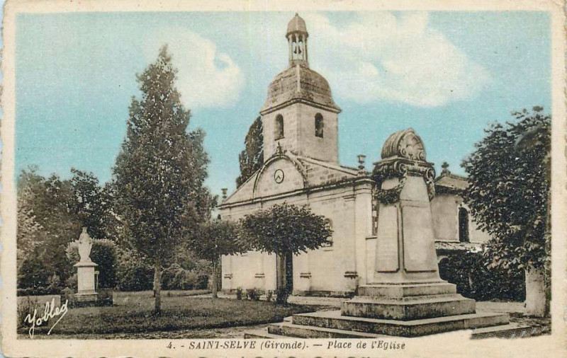 Carte postale ancienne Saint-Selve - Place de l'église