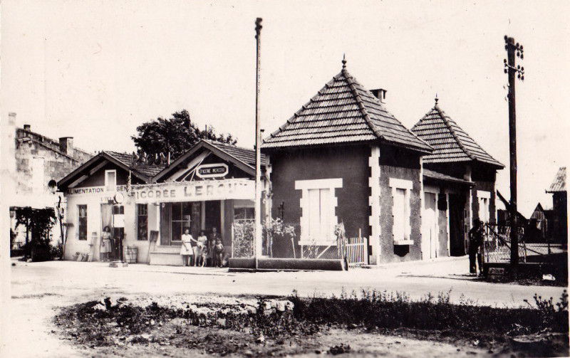 Carte postale ancienne Saint-Sulpice-de-Faleyrens bourg 6