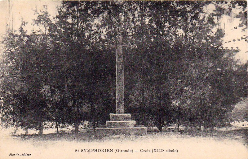 Carte postale ancienne Saint-Symphorien - La Croix 1
