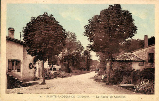 Carte postale ancienne Sainte-Radegonde - bourg 4b