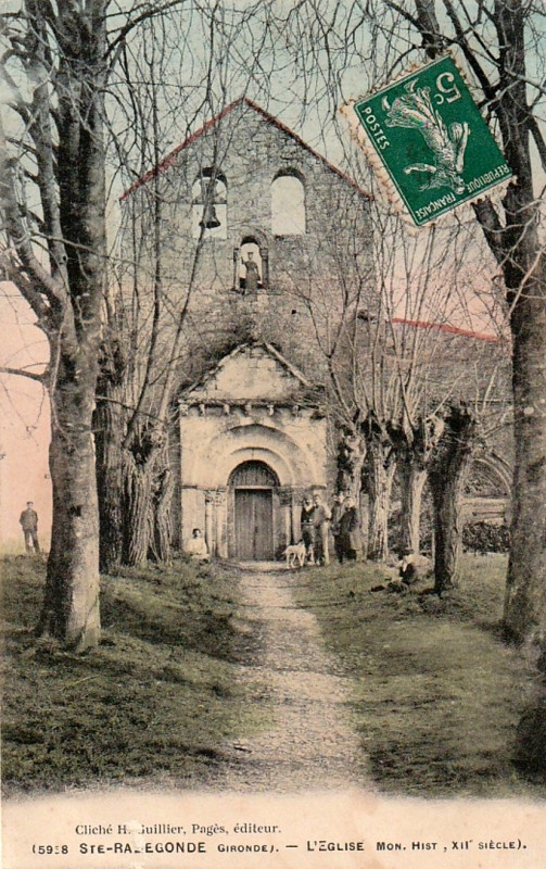 Carte postale ancienne Sainte-Radegonde - église 2