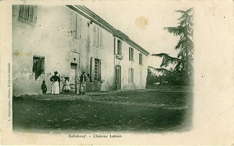 Carte postale ancienne Salleboeuf château Latour