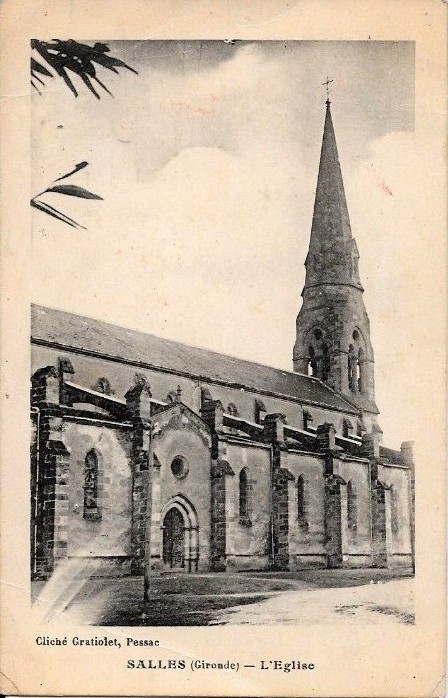 Carte postale ancienne Salles - église 1