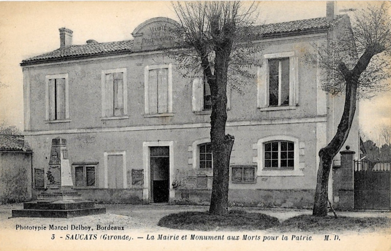 Carte postale ancienne Saucats - Mairie