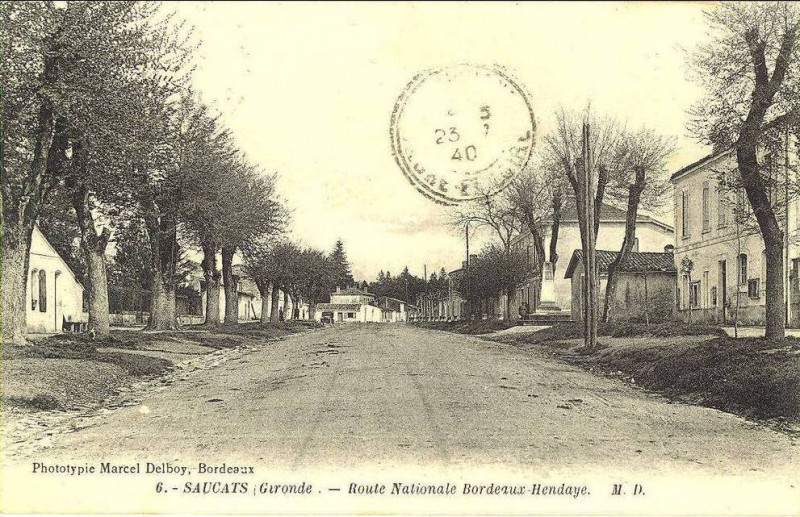 Carte postale ancienne Saucats - route Nationale