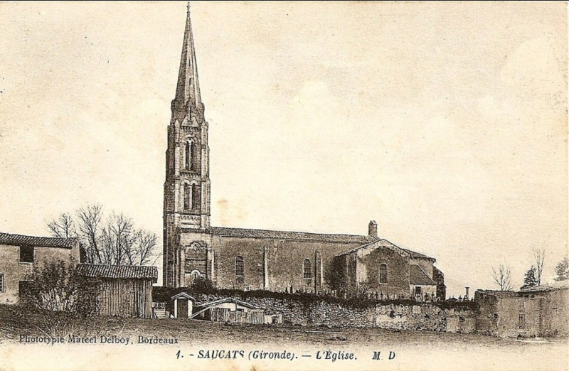 Carte postale ancienne Saucats - église 2