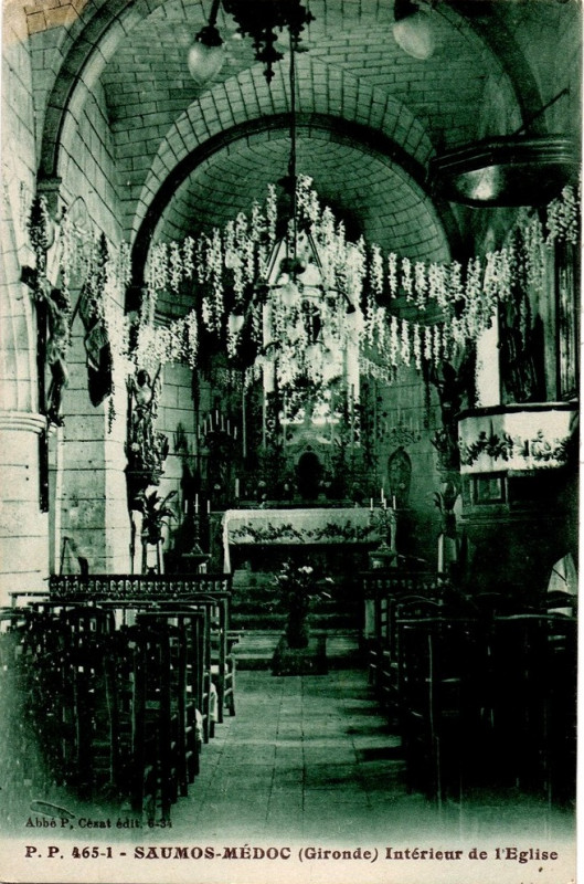 Carte postale ancienne Saumos - église 1