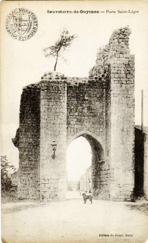 Carte postale ancienne Sauveterre-de-Guyenne - Porte Saint-Léger 1b