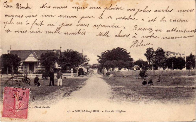 Carte postale ancienne Soulac-sur-Mer - rue de l'église