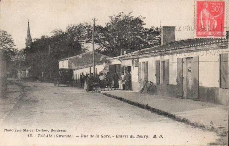 Carte postale ancienne Talais - bourg 5