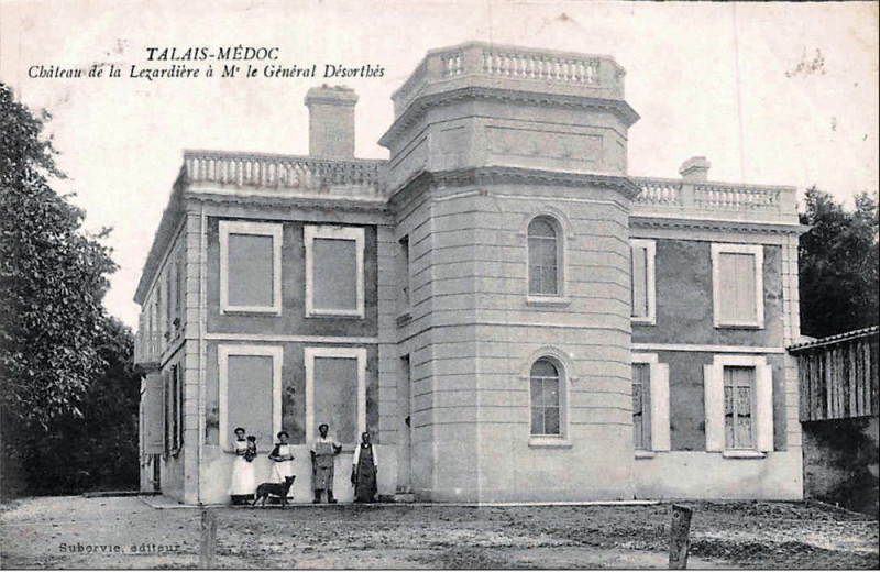 Carte postale ancienne Talais - château de la Lézardière 2