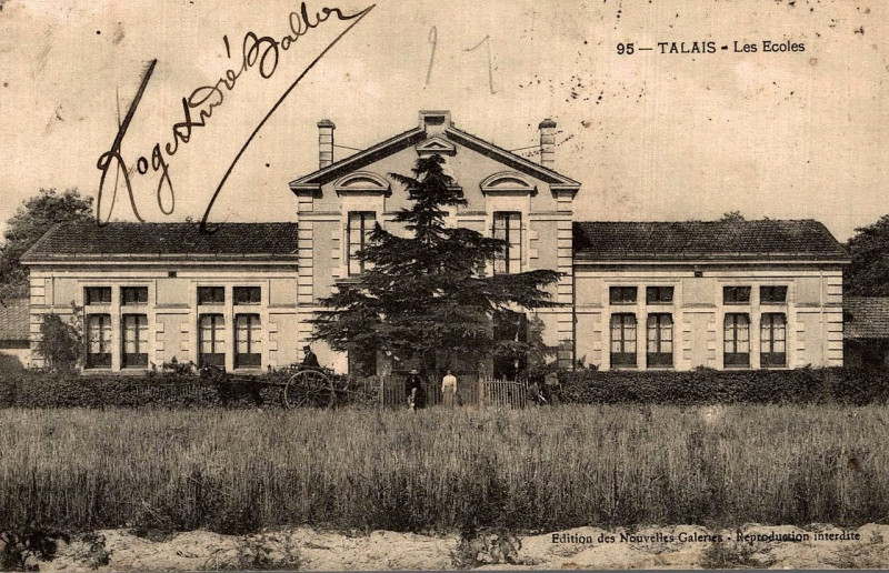 Carte postale ancienne Talais - Ecoles