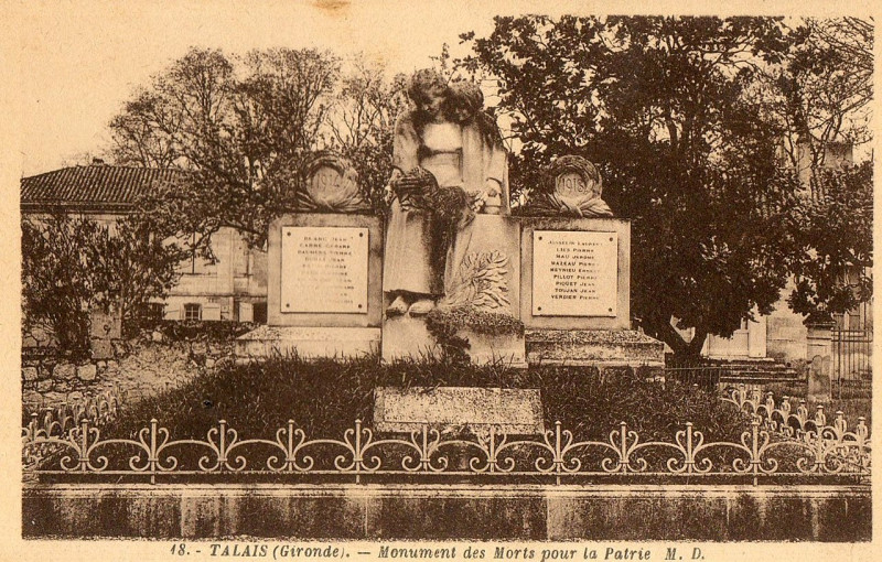 Carte postale ancienne Talais - Monument aux morts 1