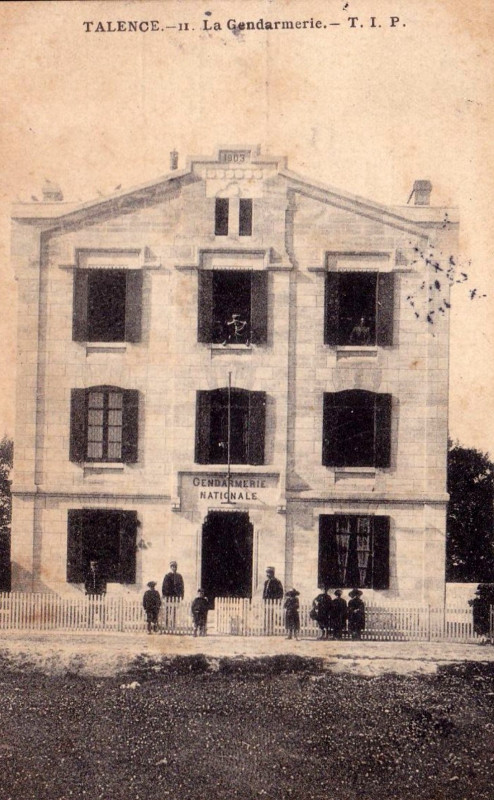 Carte postale ancienne Talence - Gendarmerie