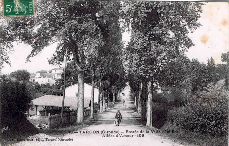 Carte postale ancienne Targon - allées d'Amour