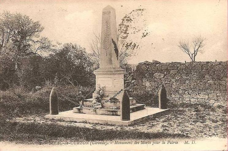 Carte postale ancienne Tizac-de-Curton - monument aux morts