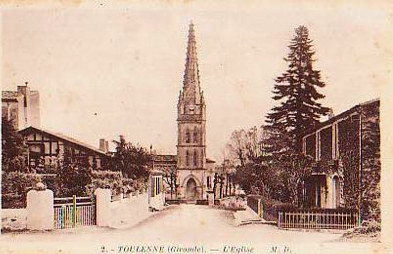 Carte postale ancienne Toulenne - église 2