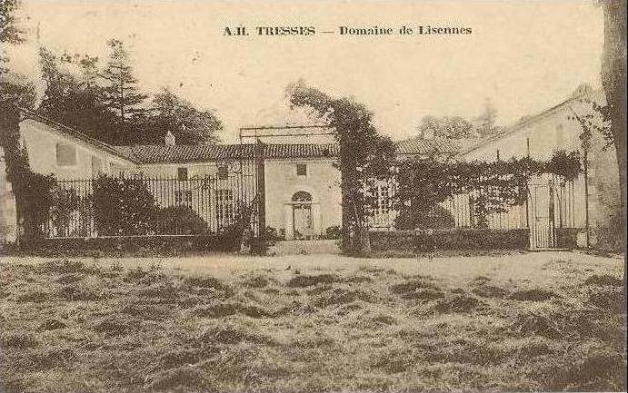 Carte postale ancienne Tresses - château de Lisennes