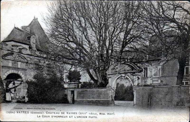 Carte postale ancienne Vayres le château de Vayres 11