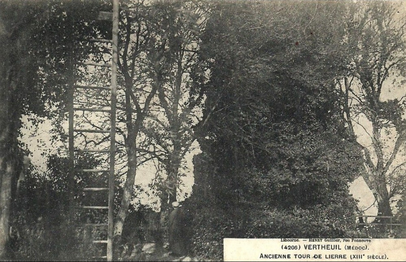 Carte postale ancienne Vertheuil - château de Vertheuil d