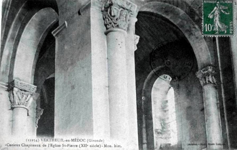 Carte postale ancienne Vertheuil - église - nef 2