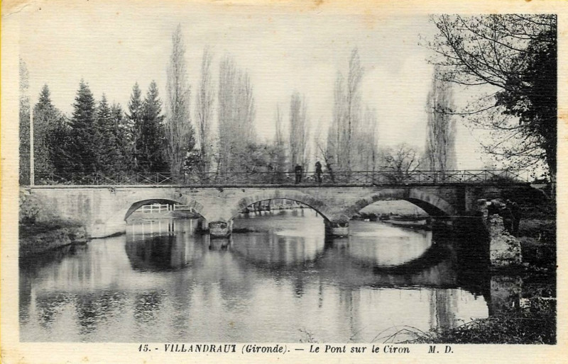 Carte postale ancienne Villandraut - pont sur le Ciron 3