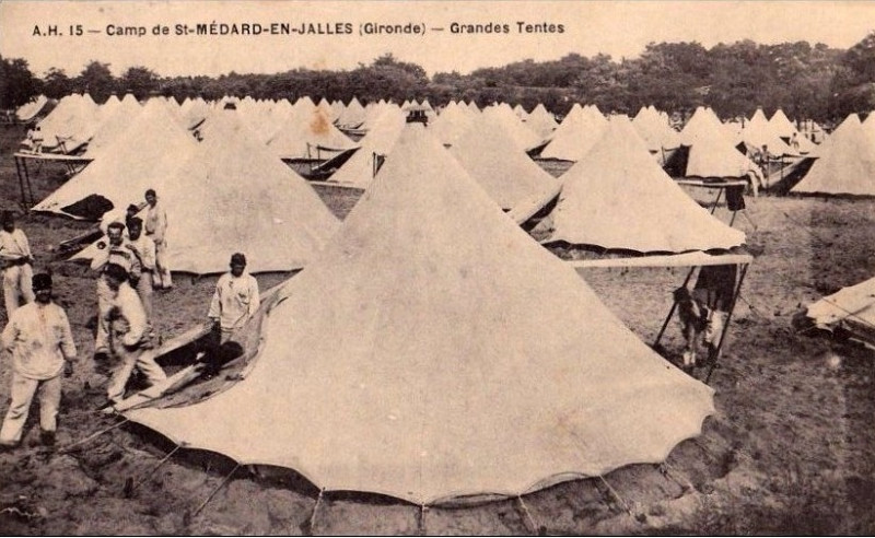Carte postale ancienne Camp de Saint-Médard - Tentes 8