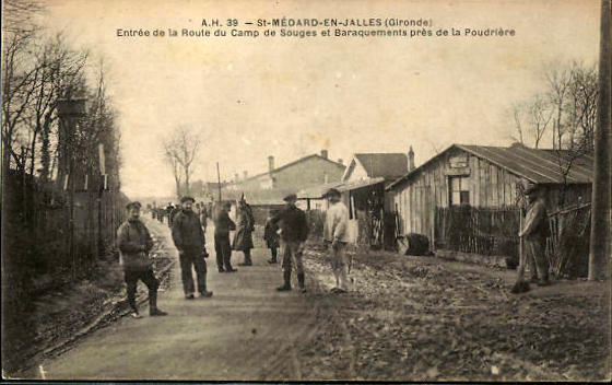 Carte postale ancienne Camp de Souge - avenue de Saint-Médard 5a
