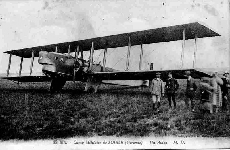 Carte postale ancienne Camp de Souge - un avion