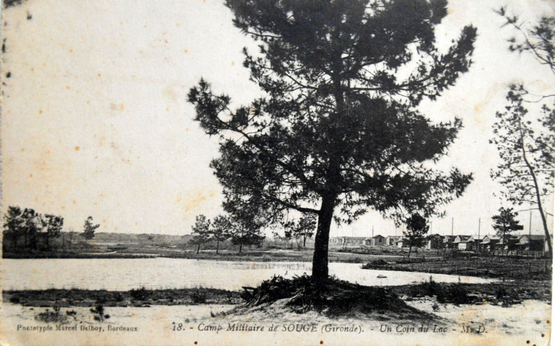 Carte postale ancienne Camp de Souge - un coin du lac