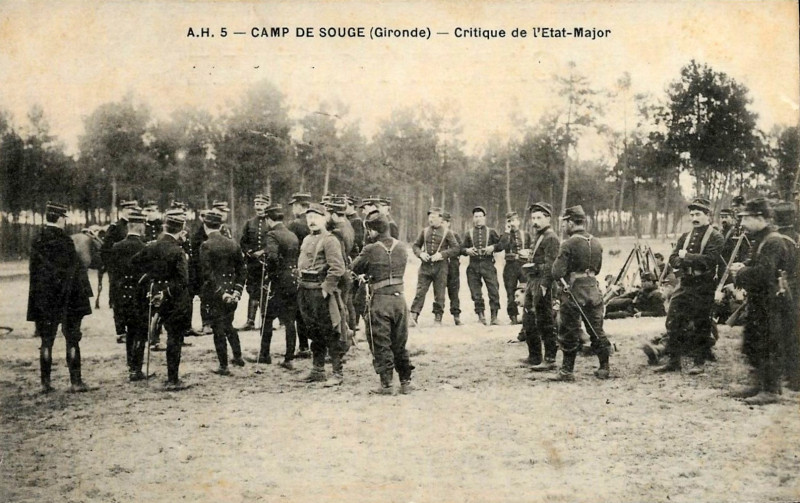 Carte postale ancienne Souge - critique de l'Etat-major